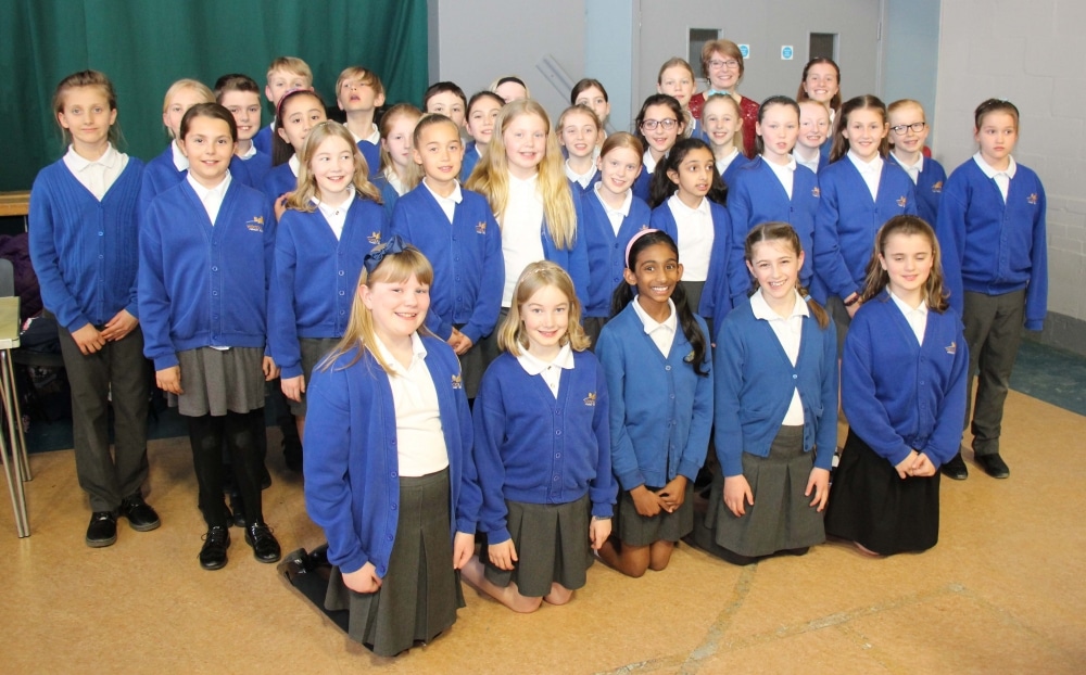 Woodlands Primary choir are roaring success with Tonbridge Lions